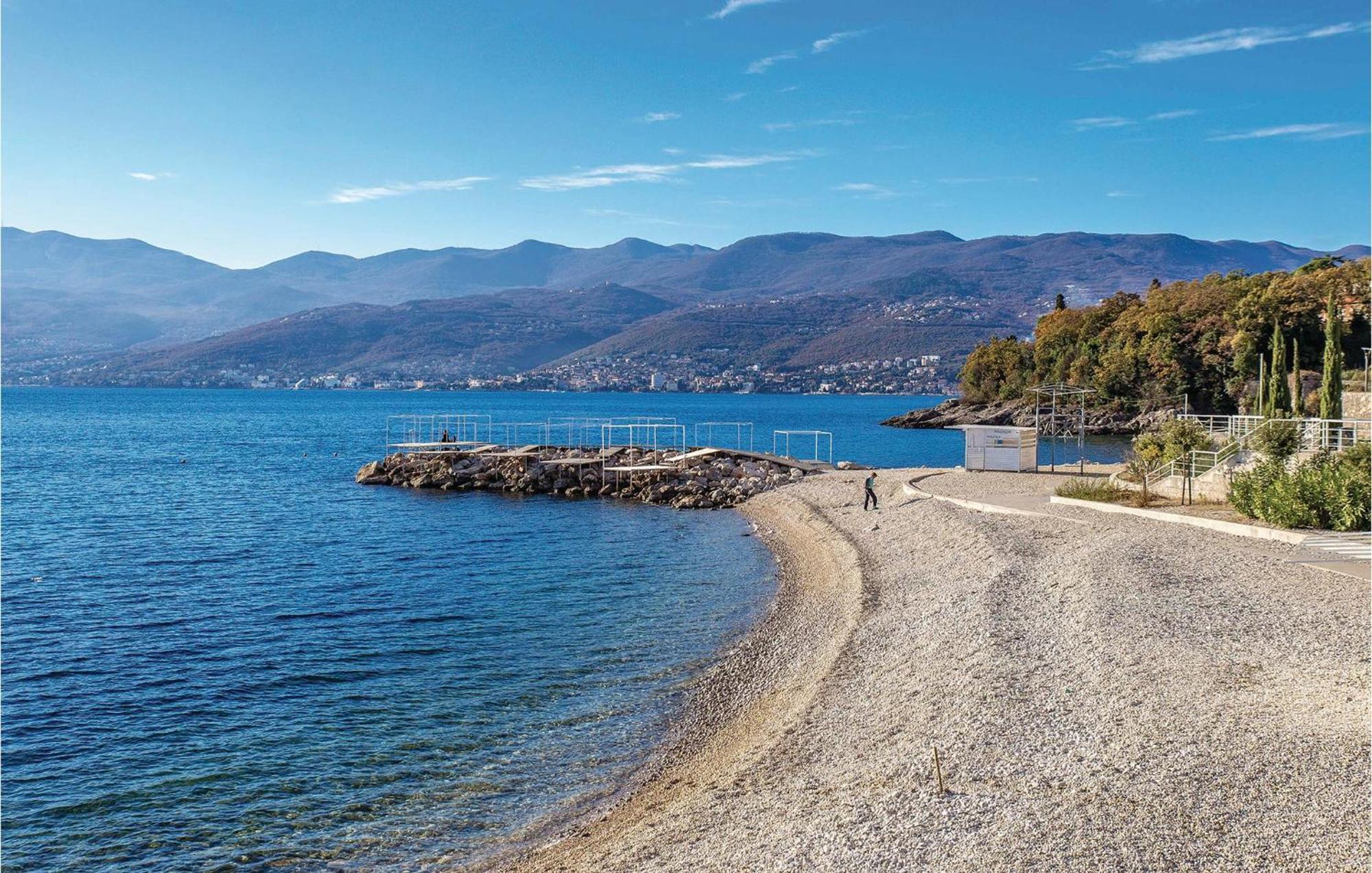 Gorgeous Apartment In Rijeka With House Sea View מראה חיצוני תמונה