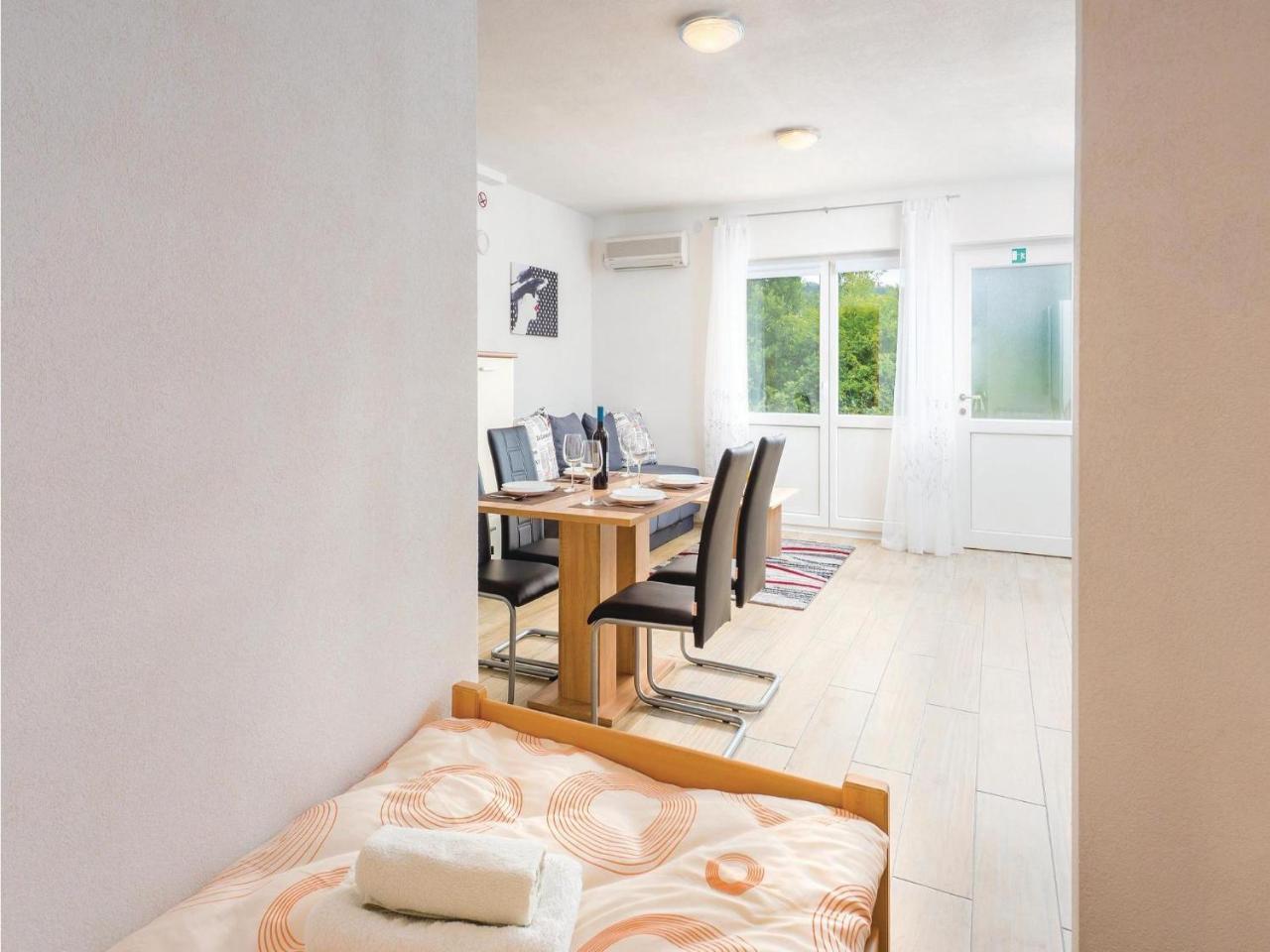 Gorgeous Apartment In Rijeka With House Sea View מראה חיצוני תמונה