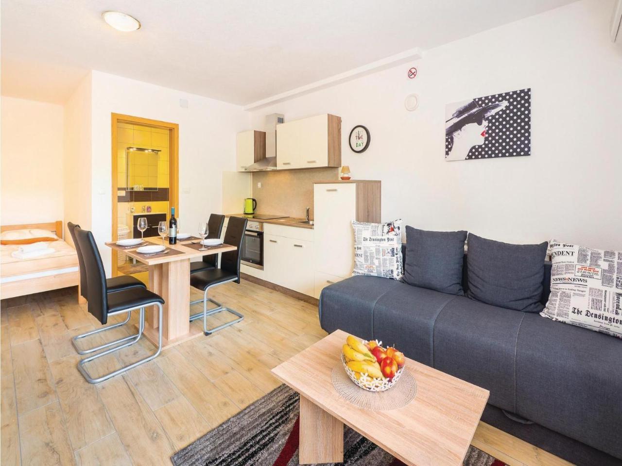 Gorgeous Apartment In Rijeka With House Sea View מראה חיצוני תמונה